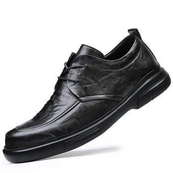 Нескользящая дишащи обувки от мека кожа, мъжки модни и ежедневни нова дизайнерска мъжки модельная обувки, Однотонная черни обувки на платформа за мъже