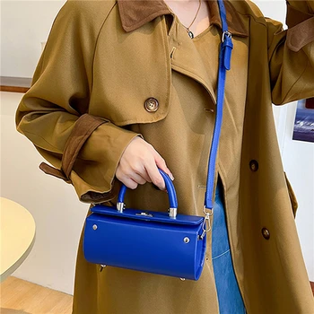 Дамски чанти през рамо, благородна однотонная Проста женска чанта в стил ретро, Новите Модни Удобни Дамски Малки Квадратни чанти